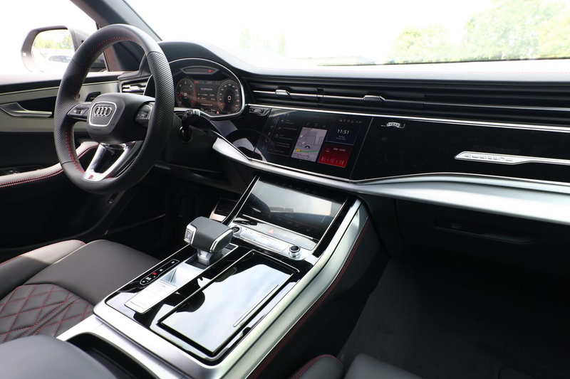 Audi Q8 S line 2xS LederAmatur 22Z Laser Pano HUD Klim4... — photo 9