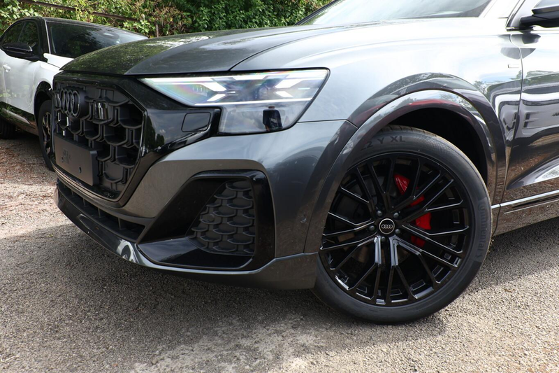 Audi Q8 S line 2xS LederAmatur 22Z Laser Pano HUD Klim4... — photo 5