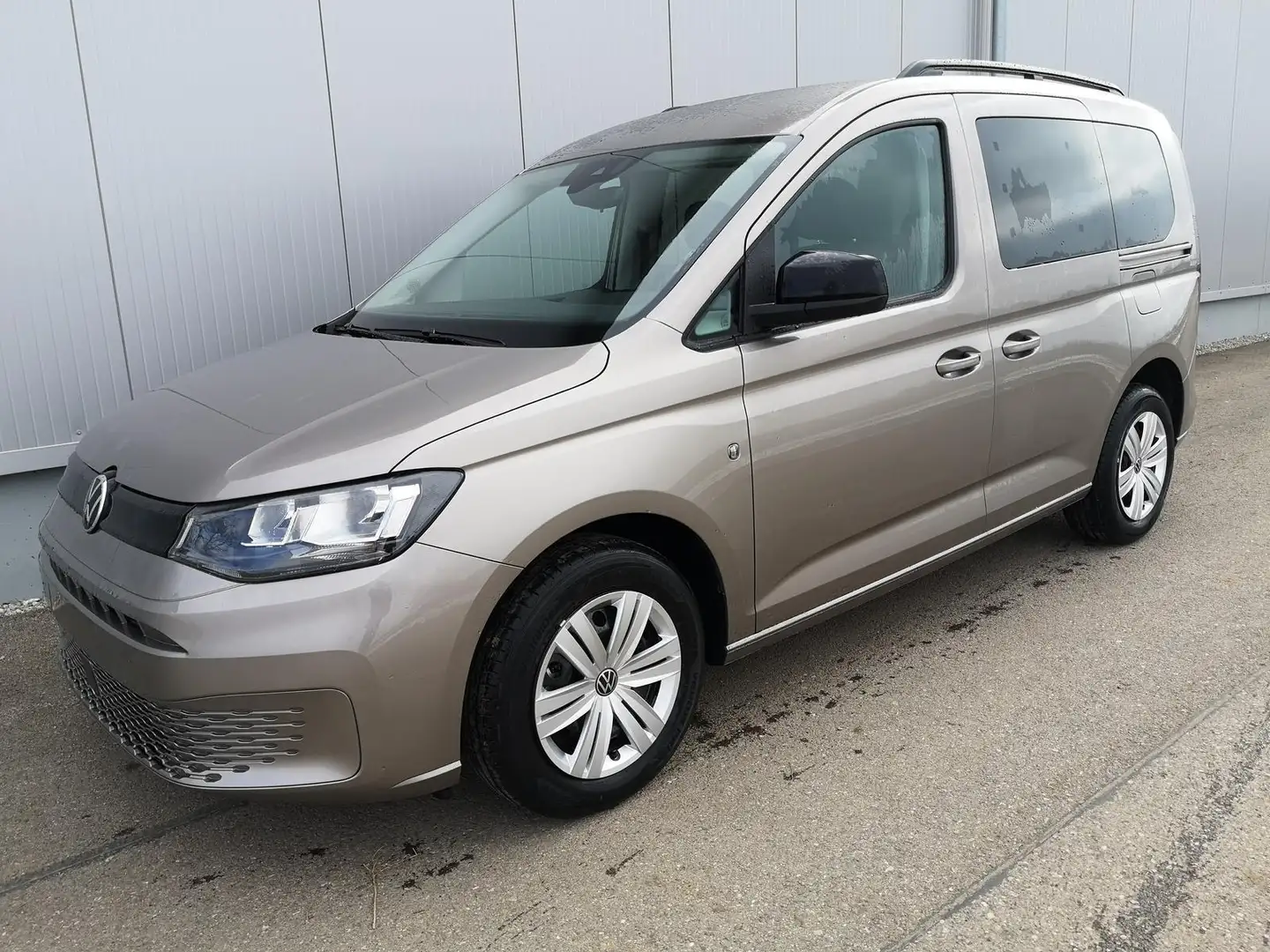 Volkswagen Caddy Basis 2.0TDI DSG ACC Kam GV5 App AHK Reling 90 ... Beige - 1