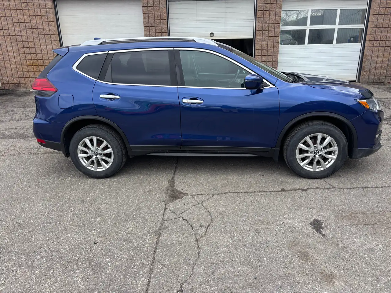 Nissan Rogue снимка Nissan Rogue