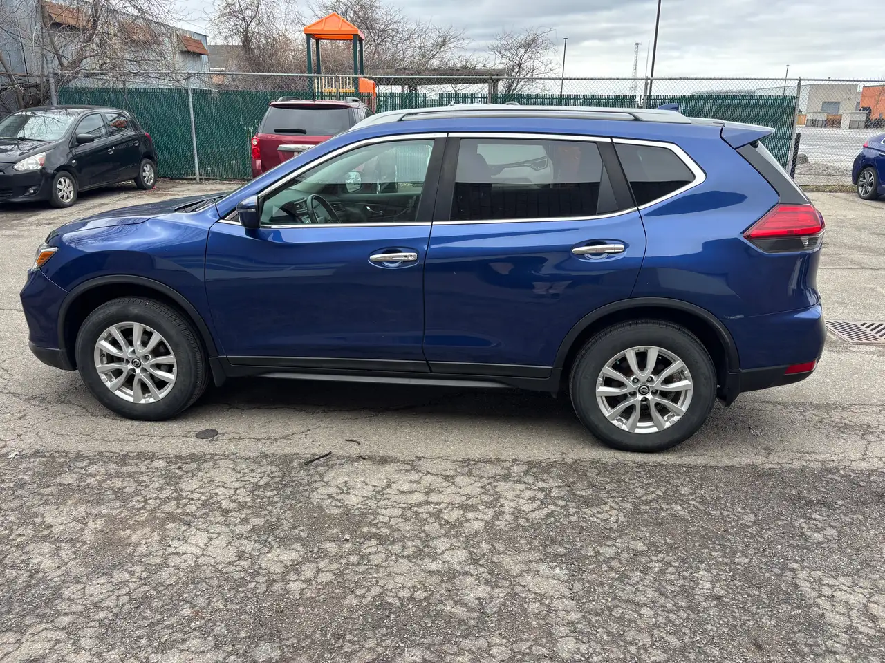 Nissan Rogue снимка Nissan Rogue