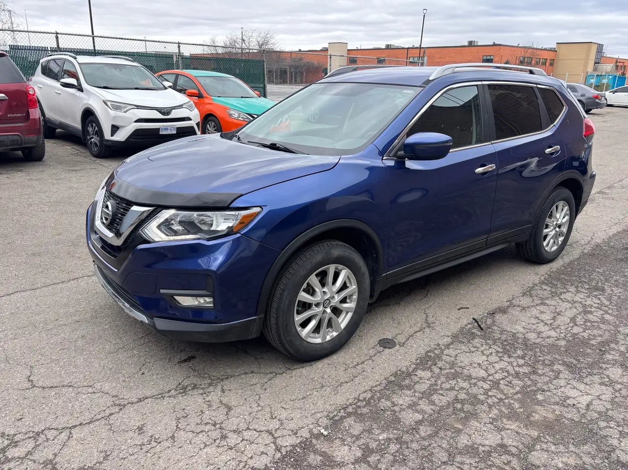 Nissan Rogue снимка Nissan Rogue
