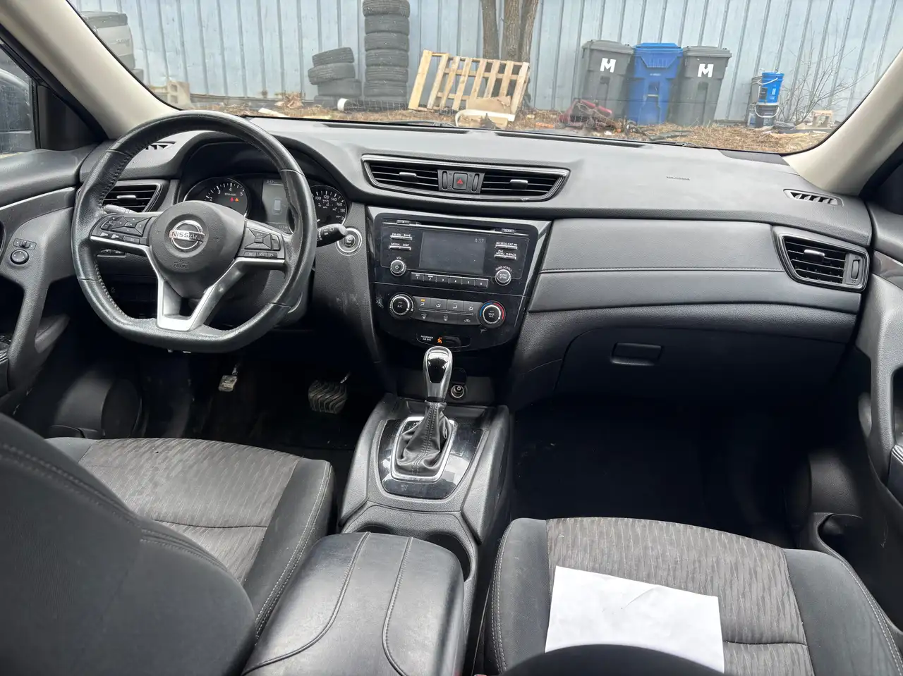 Nissan Rogue снимка Nissan Rogue