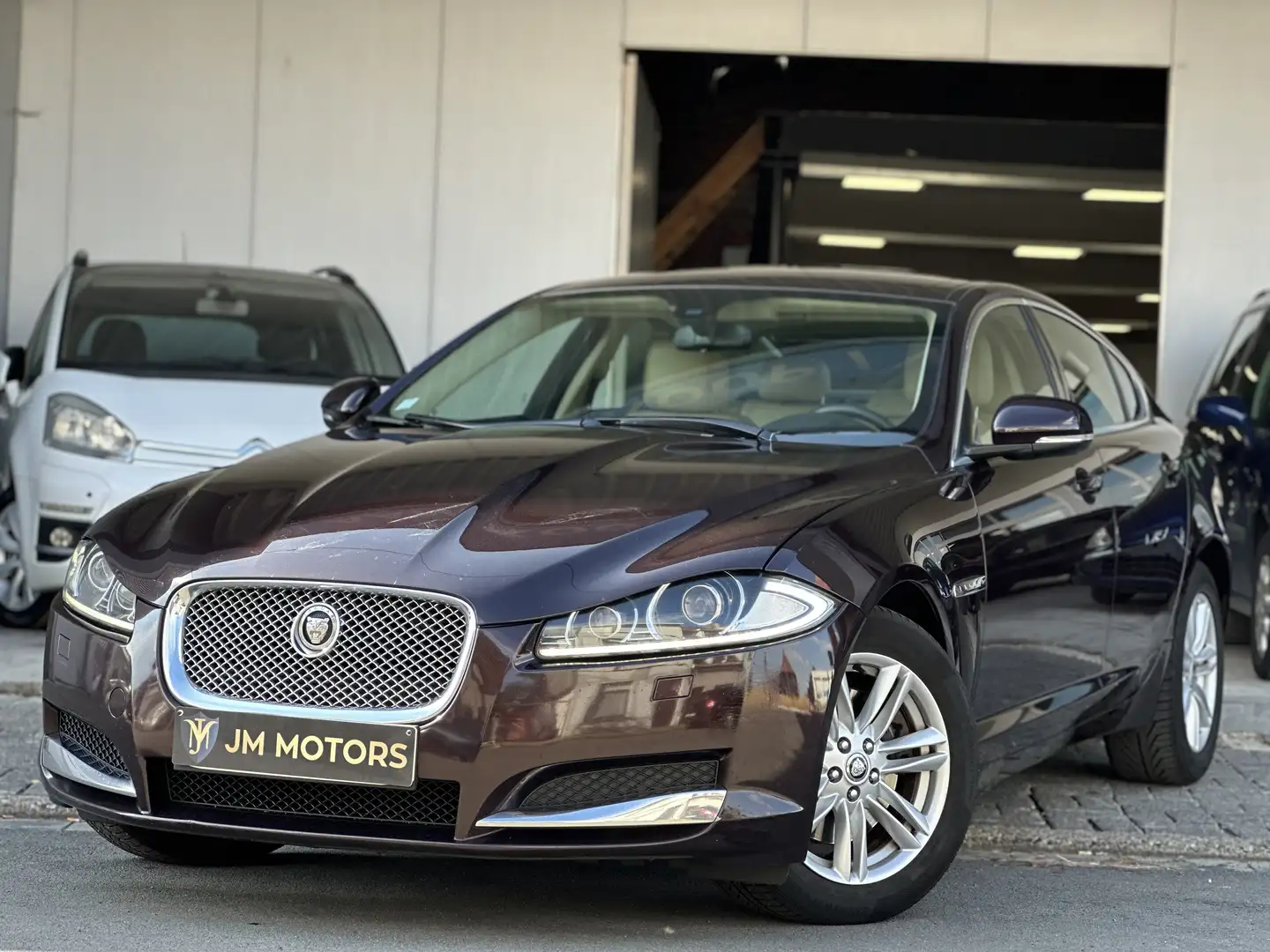 Jaguar XF 2.2D - Premium Luxury - 1