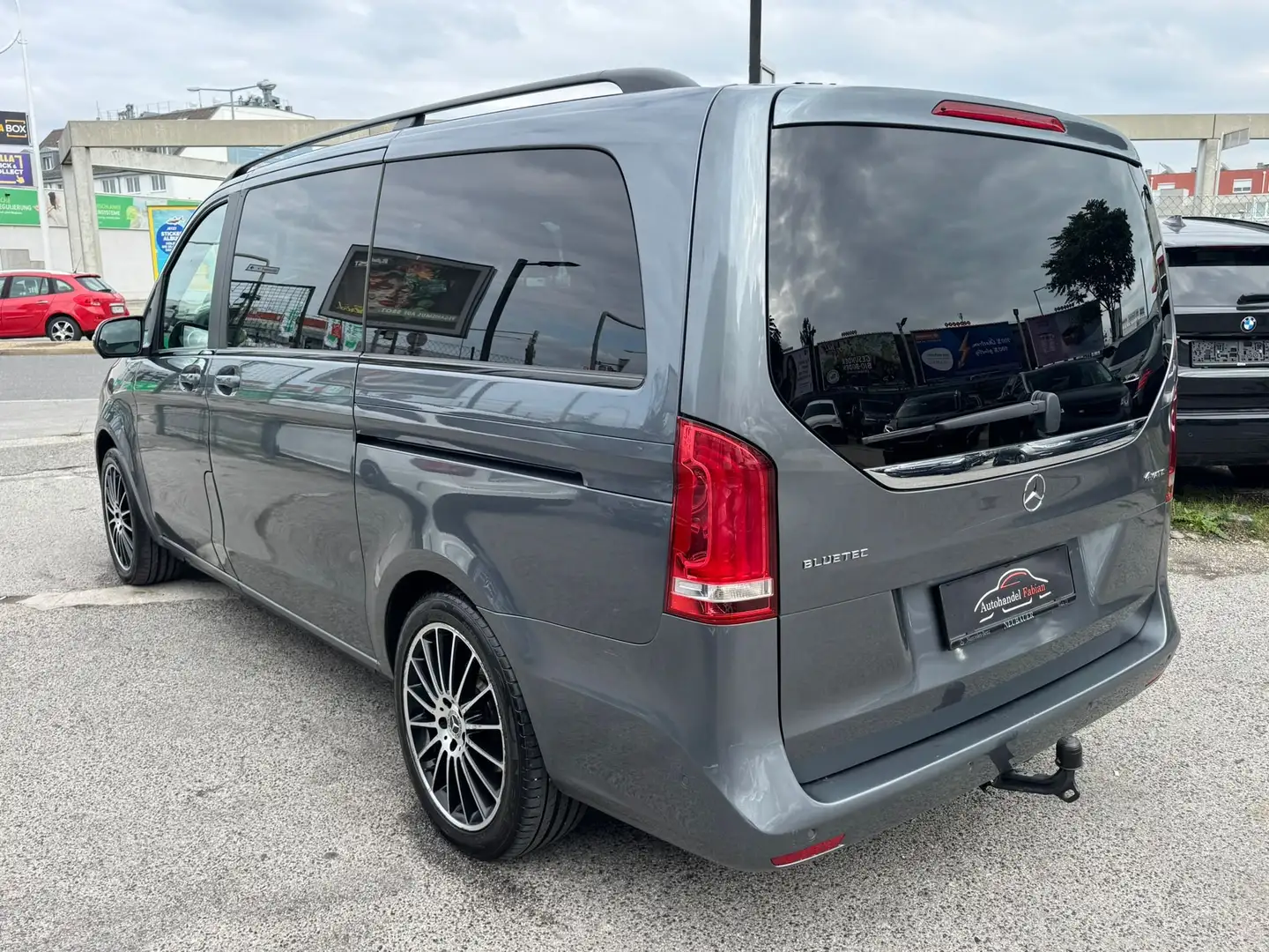 Mercedes-Benz V 250 d 4MATIC lang Avantgarde Autom. 190PS Topzustand Grau - 2