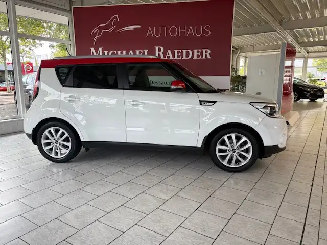 Kia Soul White & Red Aut.Edition Navi Kamera