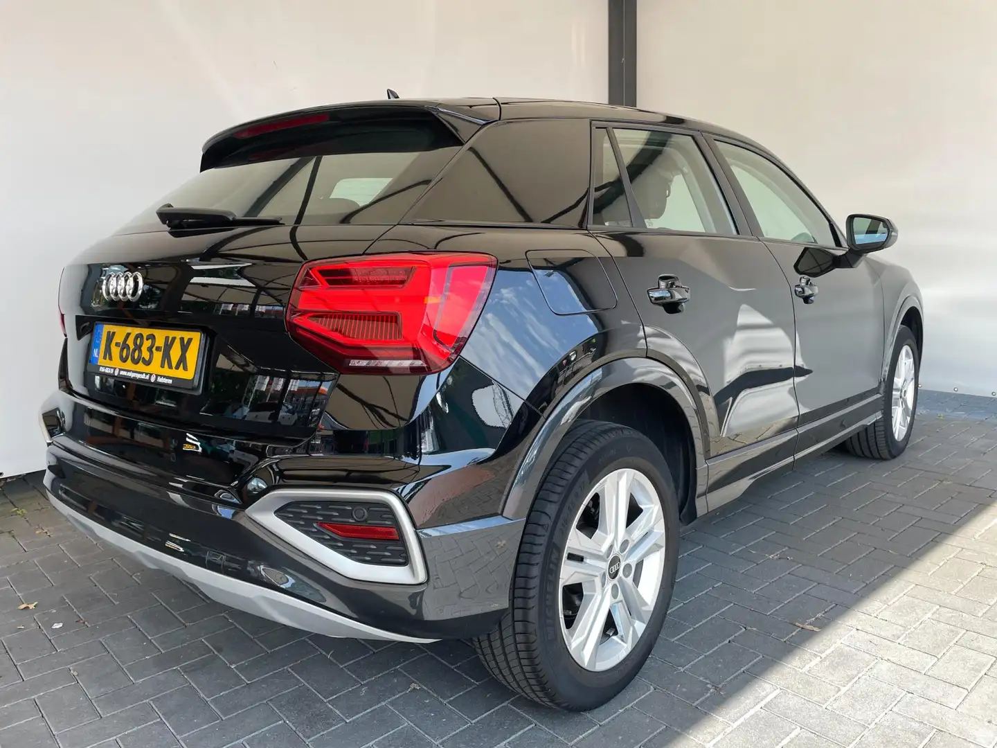 Audi Q2 35 TFSI Business Edition|NAP|Automaat|1500 KG trek Noir - 2