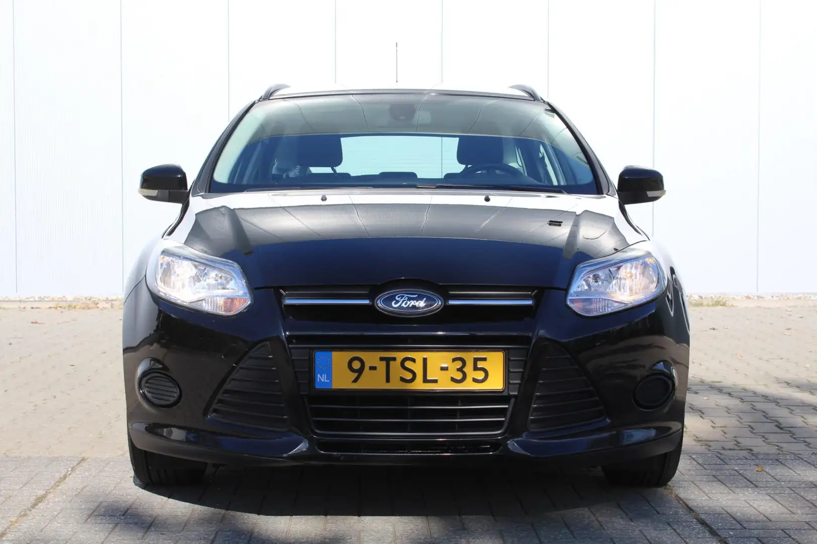 Ford Focus Wagon 1.0 EcoBoost Edition | Trekhaak | Navigatie Zwart - 2