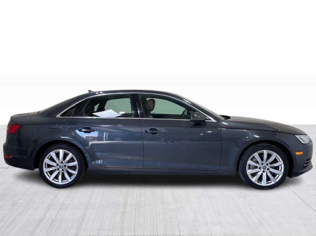 2017 Audi A4 Komfort quattro Mags Cuir Toit Sièges Chauffants — снимка 1