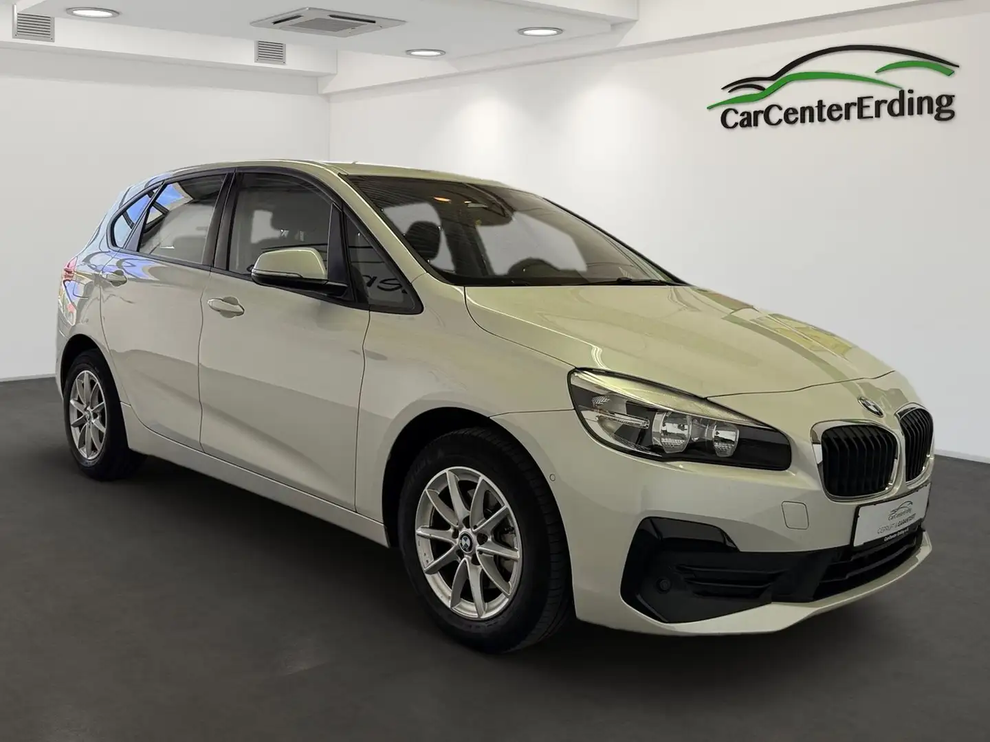 BMW 218 218i ActiveTourer*Navi*ParkA.*Tempo.*PDC*SHZ* Bílá - 2