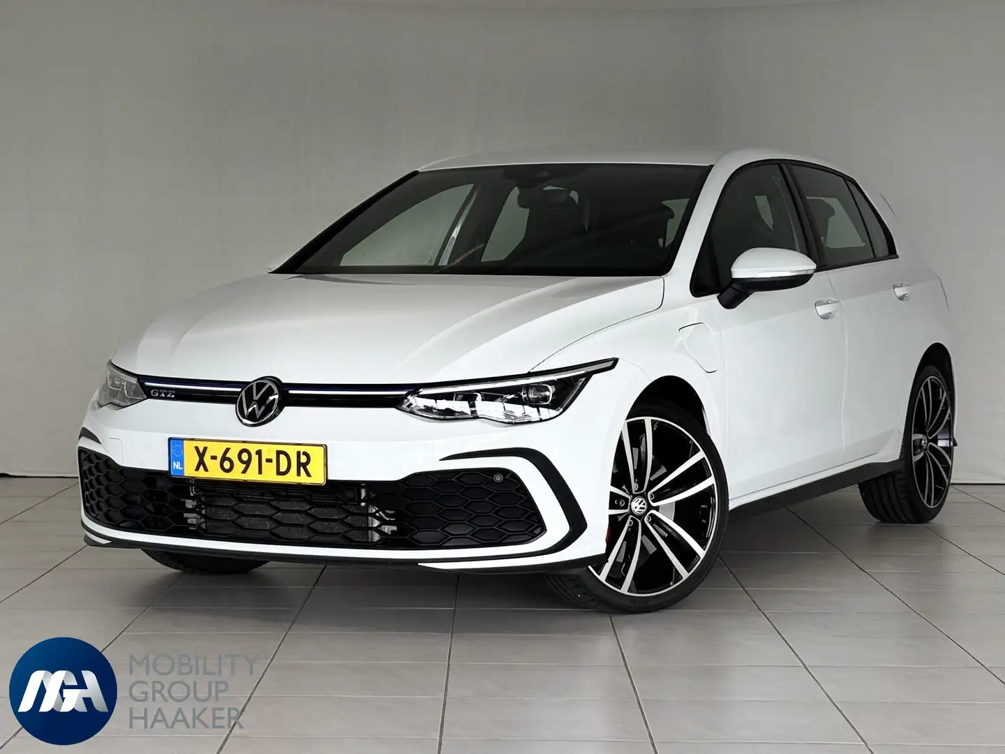 Volkswagen Golf GTE 1.4 eHybrid | Apple-Android | Parkeersensoren | Cl Weiß - 1