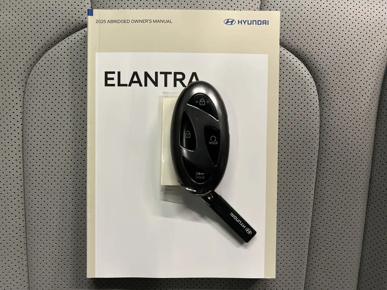 Hyundai ELANTRA снимка Hyundai ELANTRA