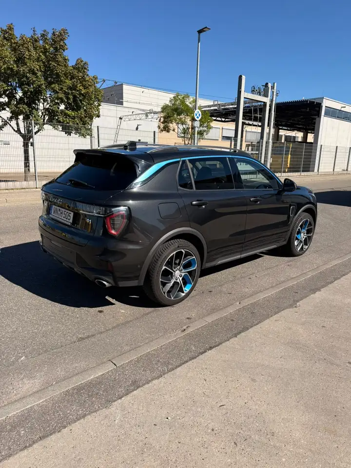 Lynk & Co 01