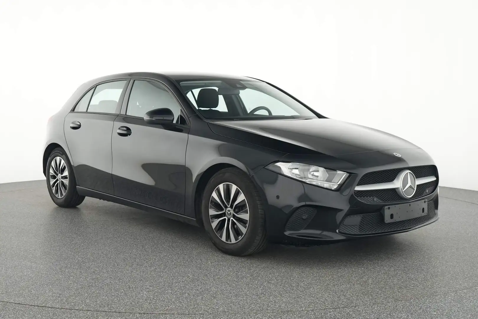 Mercedes-Benz A 180 D Hatchback Business Solution Essential | Achterui Negro - 2