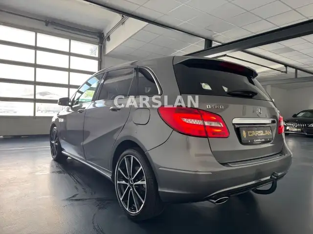 Mercedes-Benz B-Class view 13