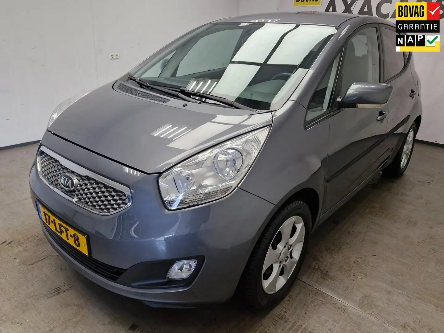 Kia Venga 1.6 CVVT X-ecutive GARANTIE ! AUTOMAAT ! NAVIGATIE Gris - 1