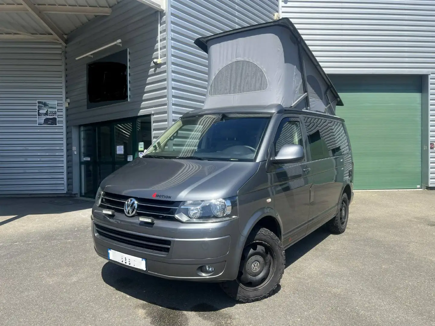 Volkswagen T5 California California Beach TDI 102 - 1