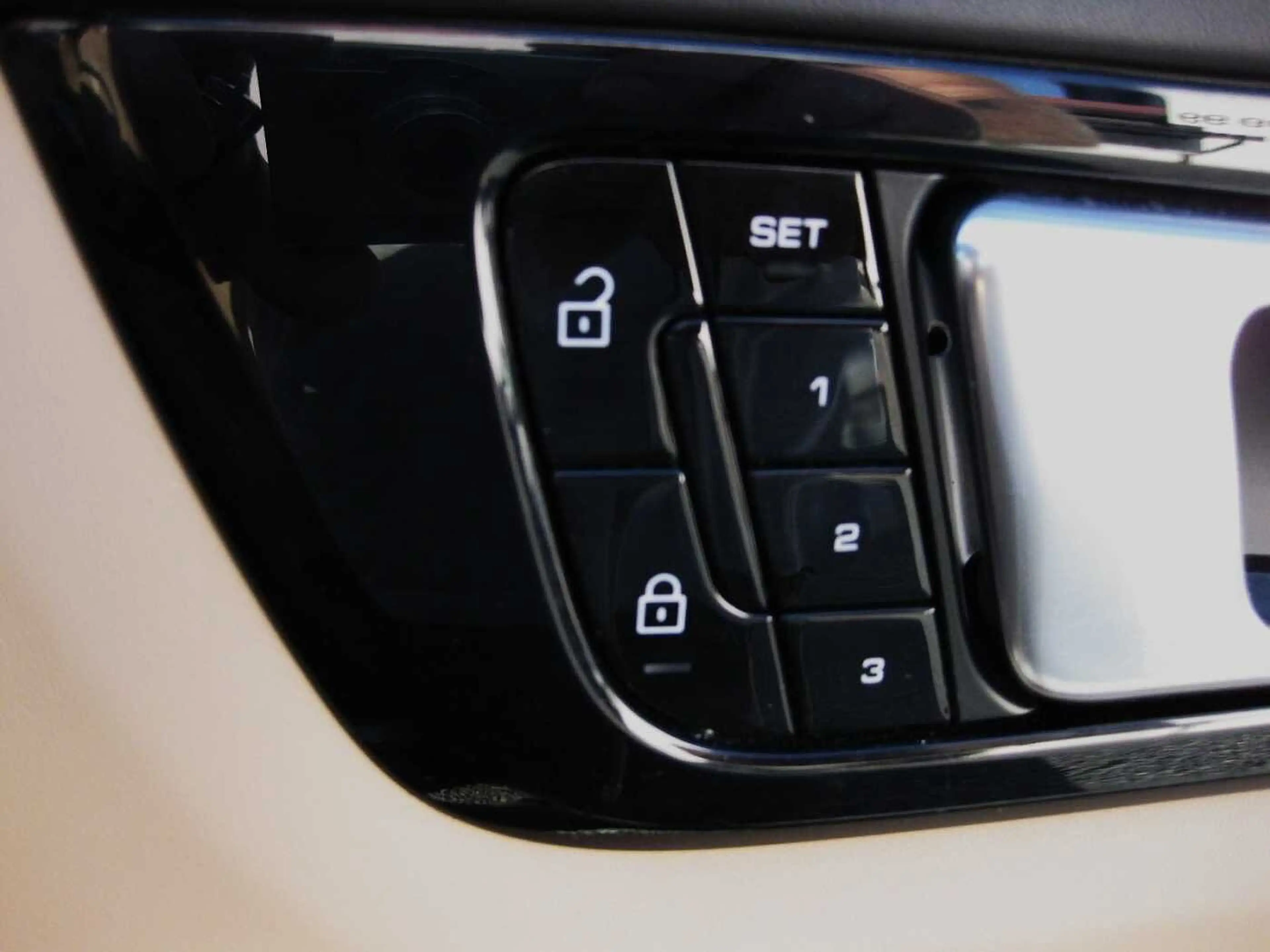 Porsche Cayenne E-Hybrid Po.Approved7-27dt.Fzg.1.HD Top Ausst. — photo 7