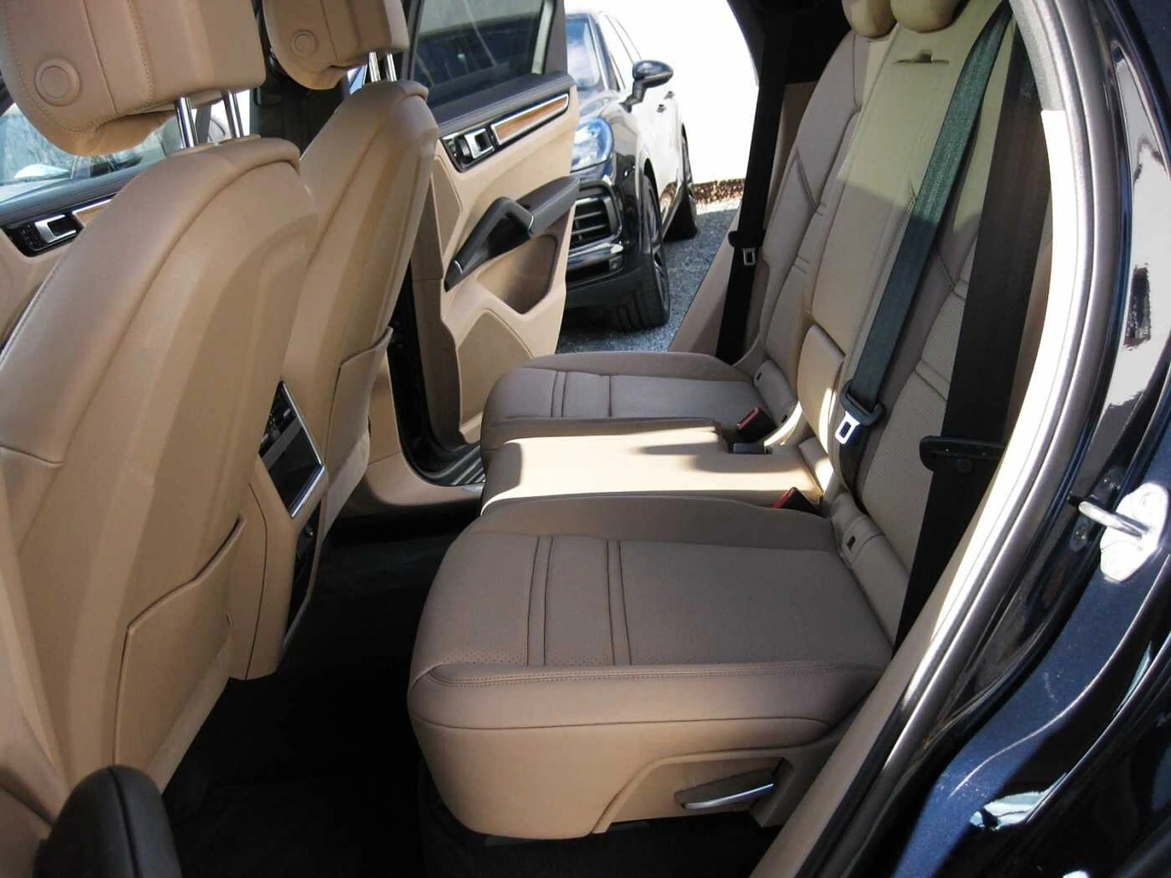 Porsche Cayenne E-Hybrid Po.Approved7-27dt.Fzg.1.HD Top Ausst. — photo 13