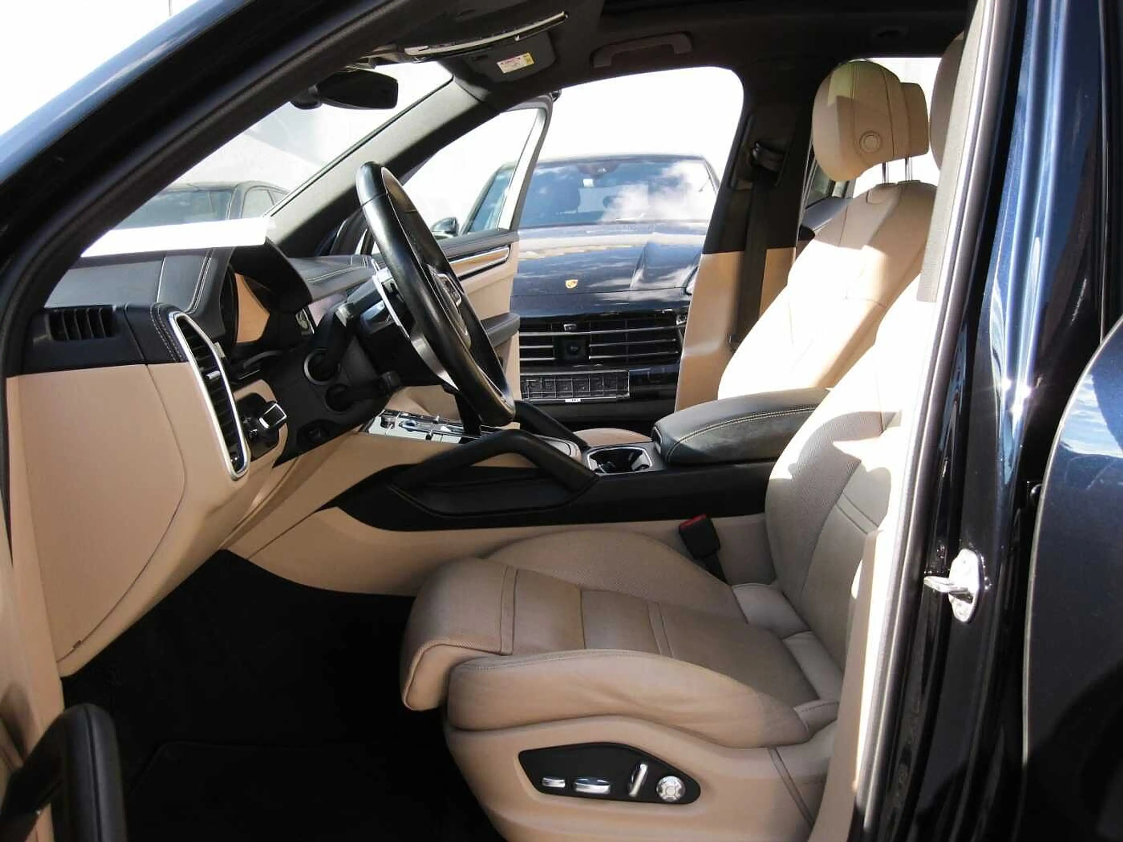 Porsche Cayenne E-Hybrid Po.Approved7-27dt.Fzg.1.HD Top Ausst. — photo 12