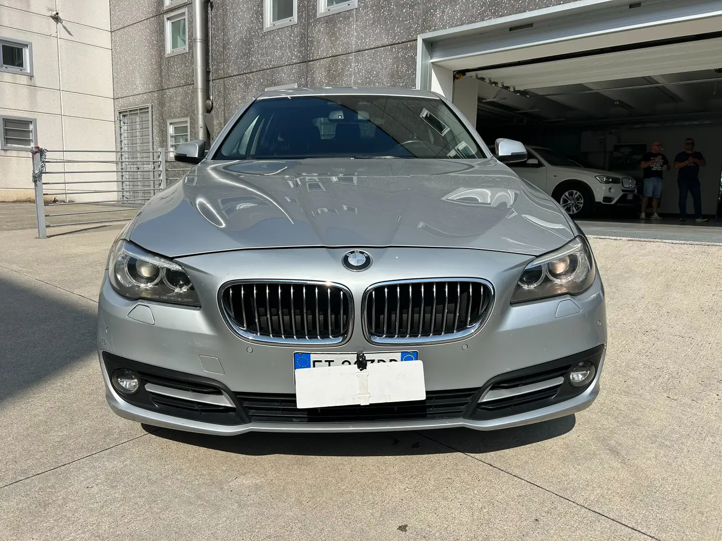 BMW 520 520d Touring Luxury 184cv E6 Silber - 2