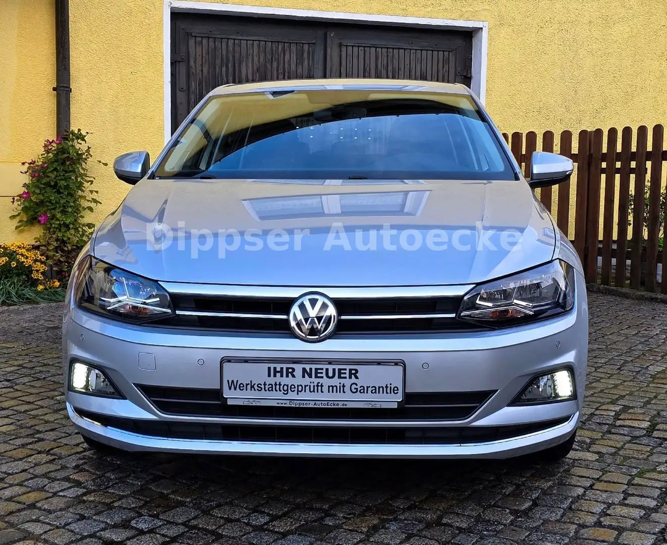 Volkswagen Polo VI "Highline"_Sitzh_Parkpilot vo+hinten... Silber - 2