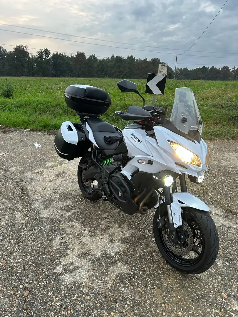 Kawasaki Versys 650 grand tourer - 1