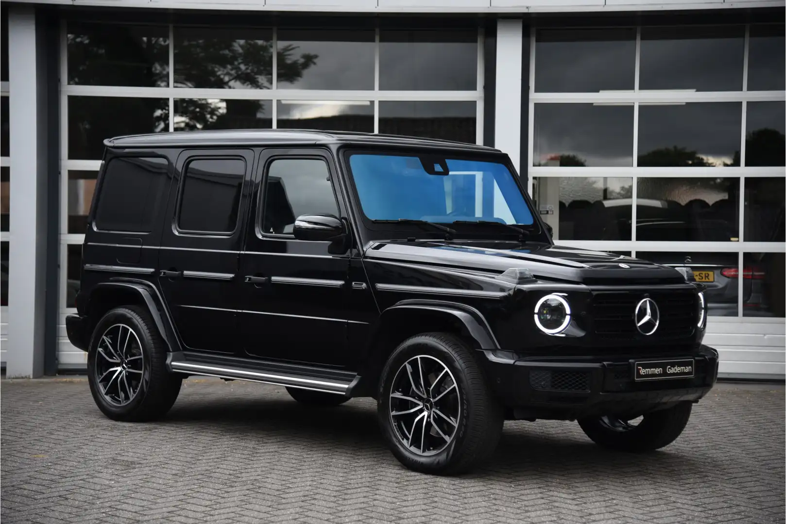 Mercedes-Benz G 400 D AMG Line Grijskenteken Fekete - 1