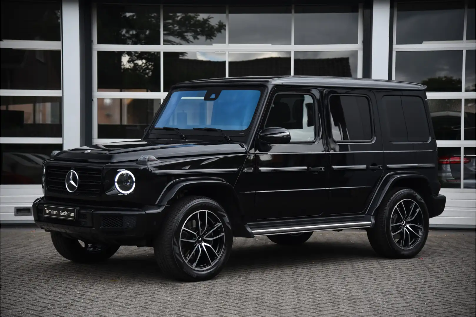Mercedes-Benz G 400 D AMG Line Grijskenteken Fekete - 2