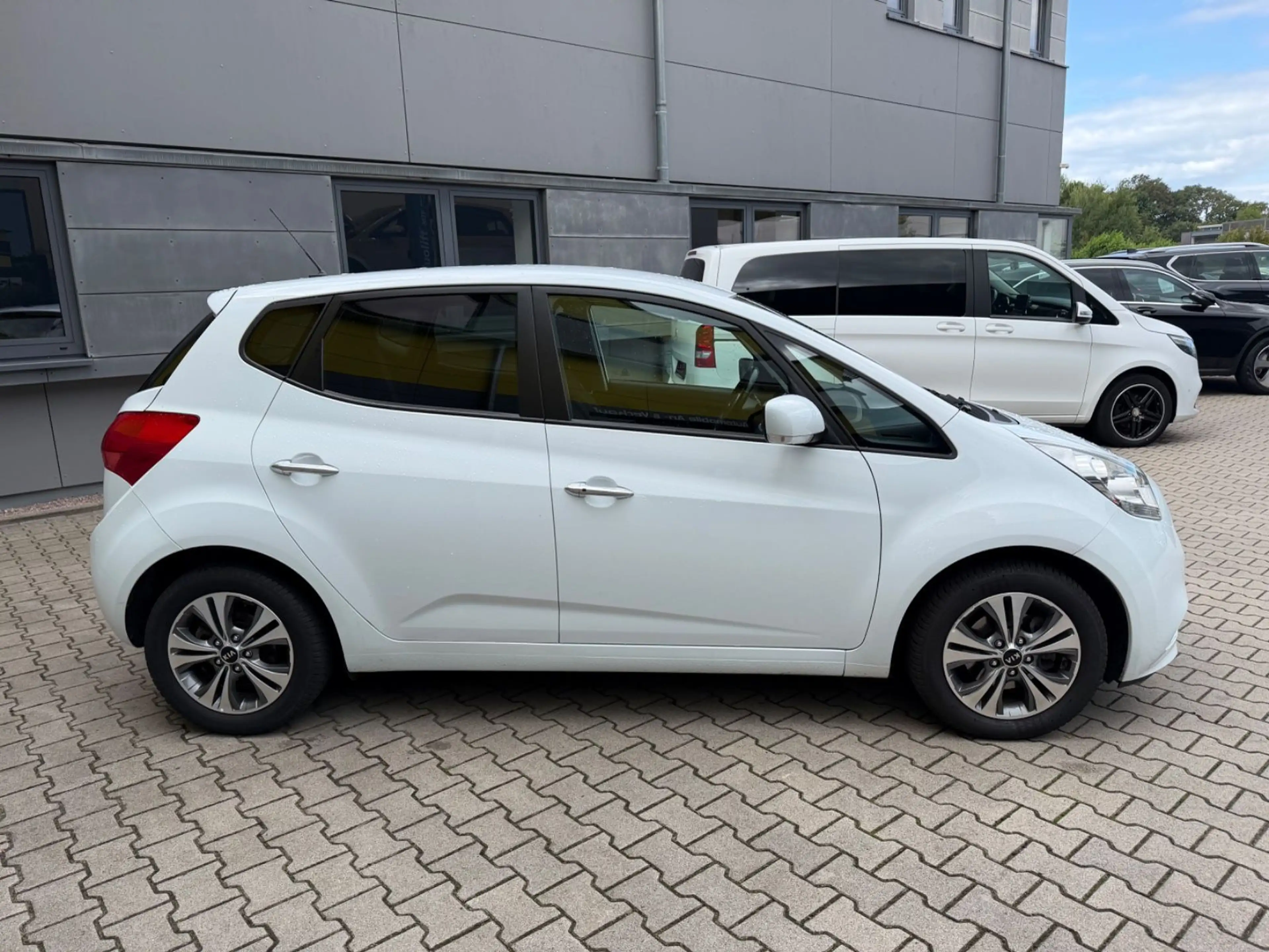 Kia Venga Dream Team KLIMA/SHZ/RADIO/CD — photo 8