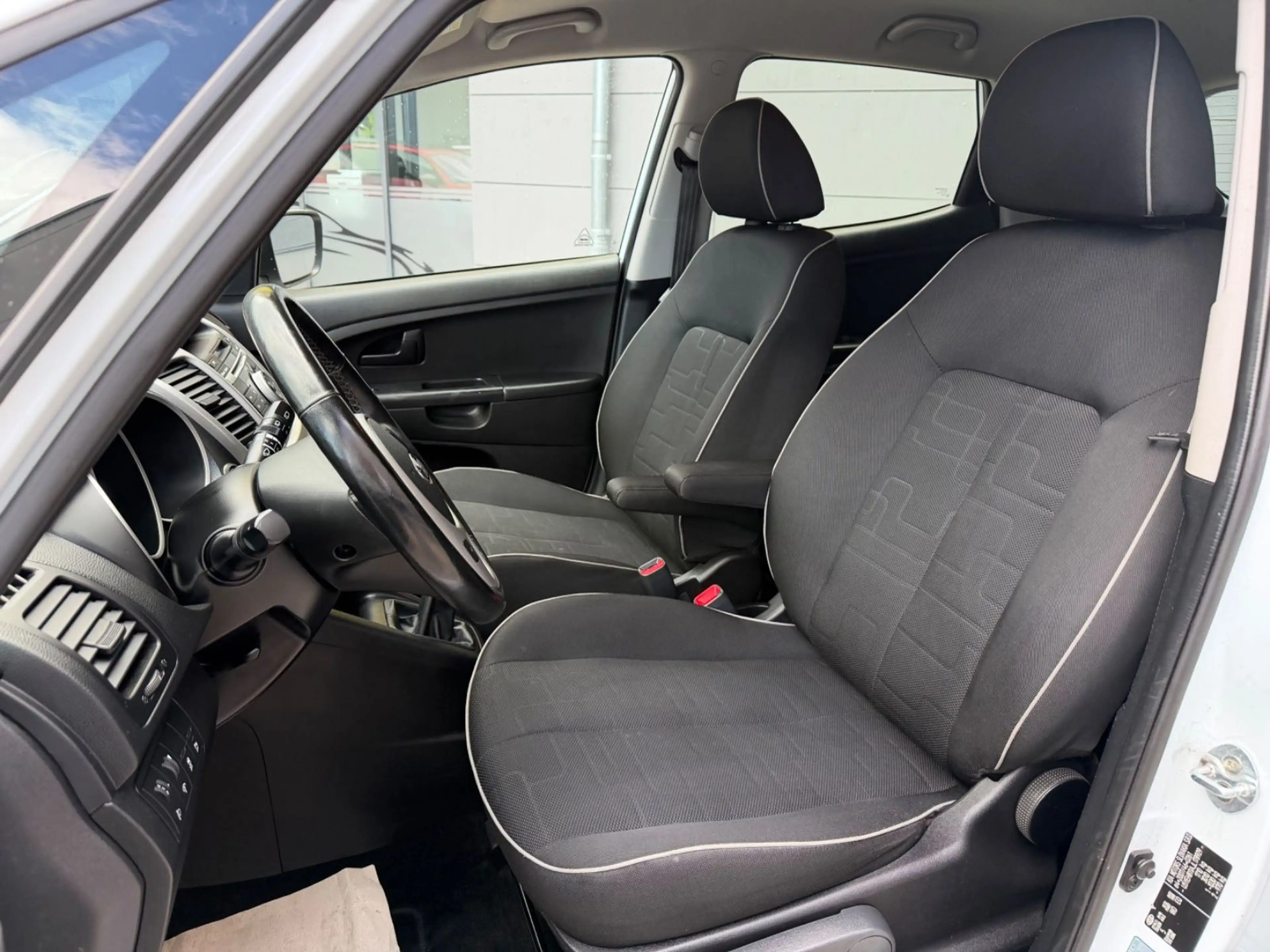 Kia Venga Dream Team KLIMA/SHZ/RADIO/CD — photo 13