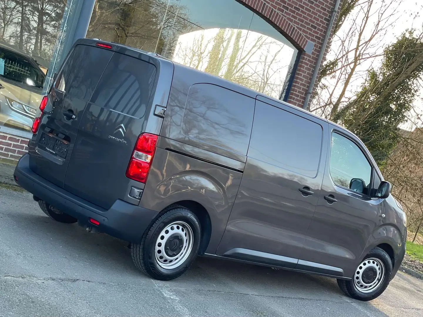 Citroen Jumpy L2H1 5p./3pl. 1.5 BlueHDi COMFORT ÉDITION Hnědá - 2