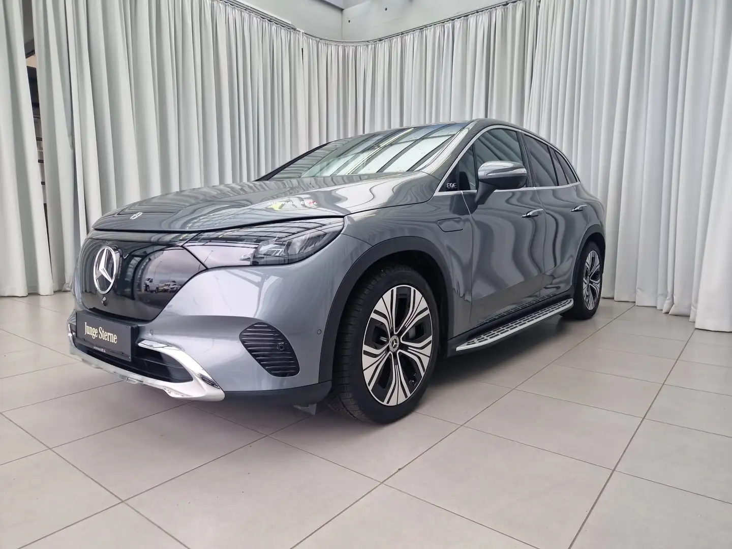 Mercedes-Benz EQE SUV EQE 350 4MATIC SUV Österreich-Edition SpurW Grau - 2