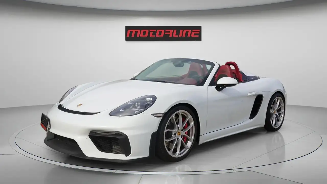 Porsche 718 Spyder снимка Porsche 718 Spyder