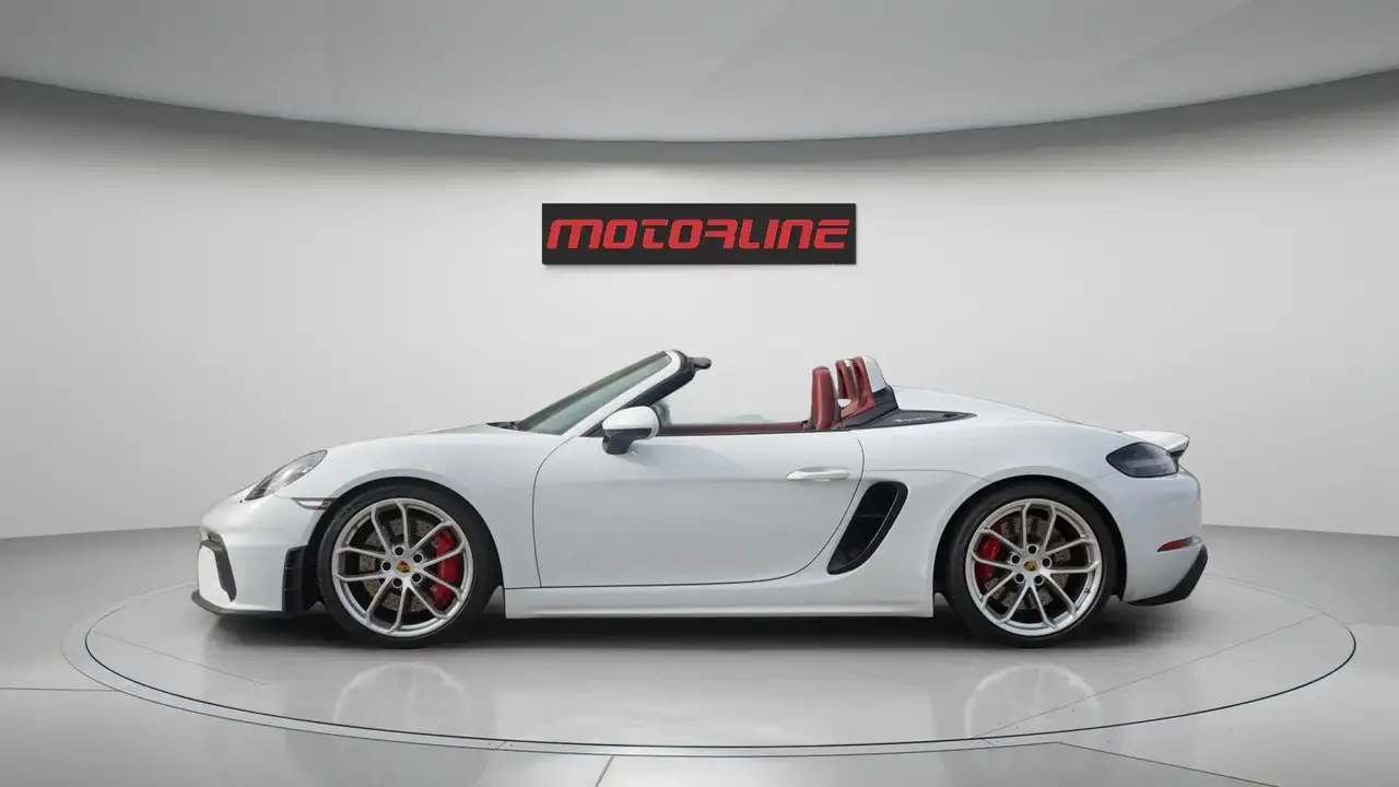 Porsche 718 Spyder снимка Porsche 718 Spyder