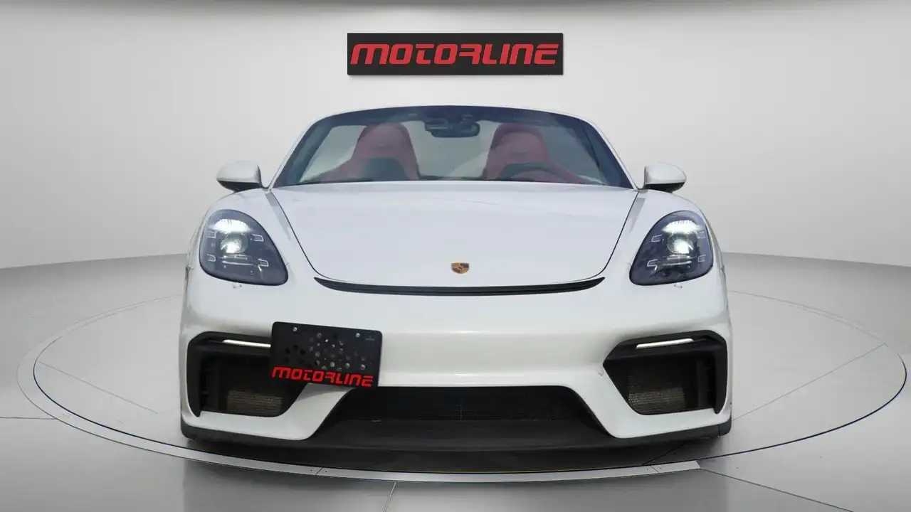 Porsche 718 Spyder снимка Porsche 718 Spyder