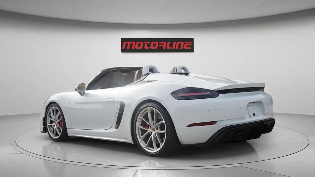 Porsche 718 Spyder снимка Porsche 718 Spyder