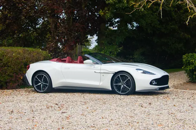Aston Martin Vanquish Zagato Volante
