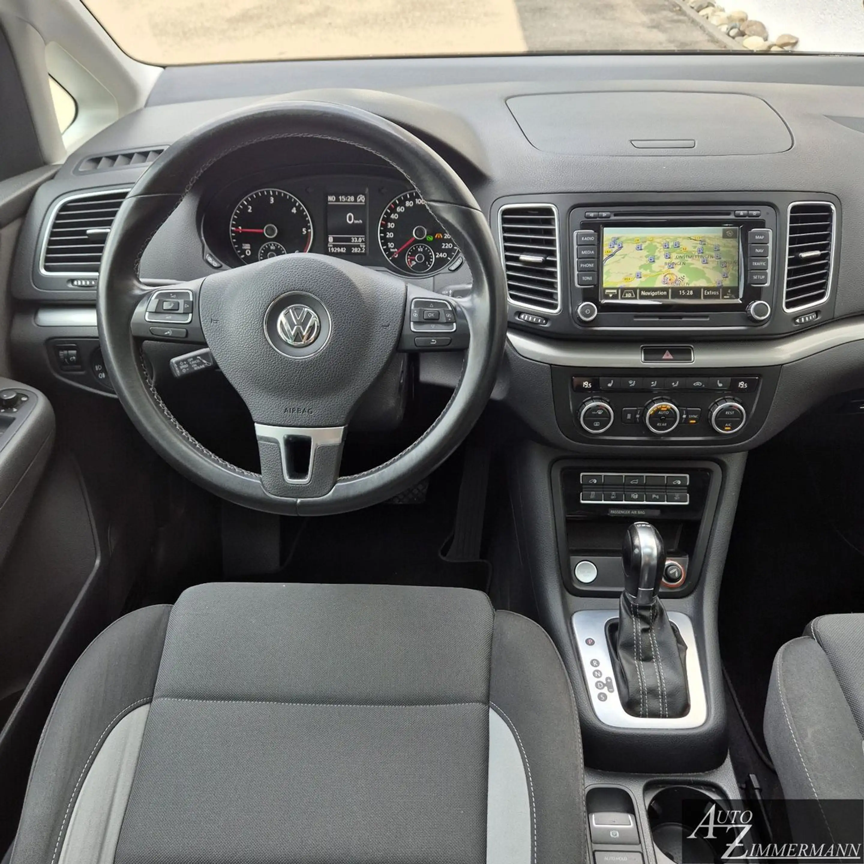 Volkswagen Sharan 2,0TDI DSG Navi*XEN*Standheiz*Kamera*AHK — photo 8