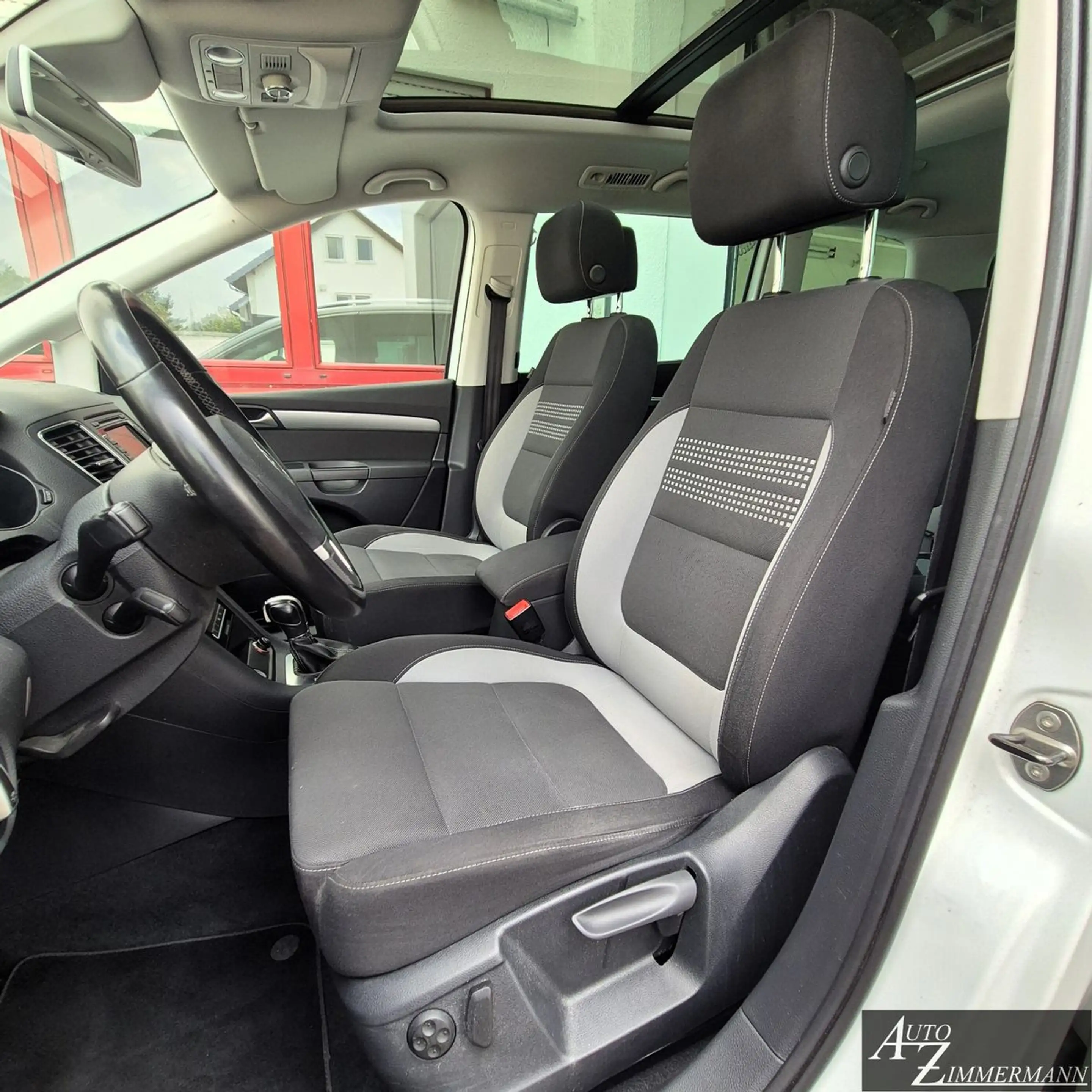 Volkswagen Sharan 2,0TDI DSG Navi*XEN*Standheiz*Kamera*AHK — photo 9