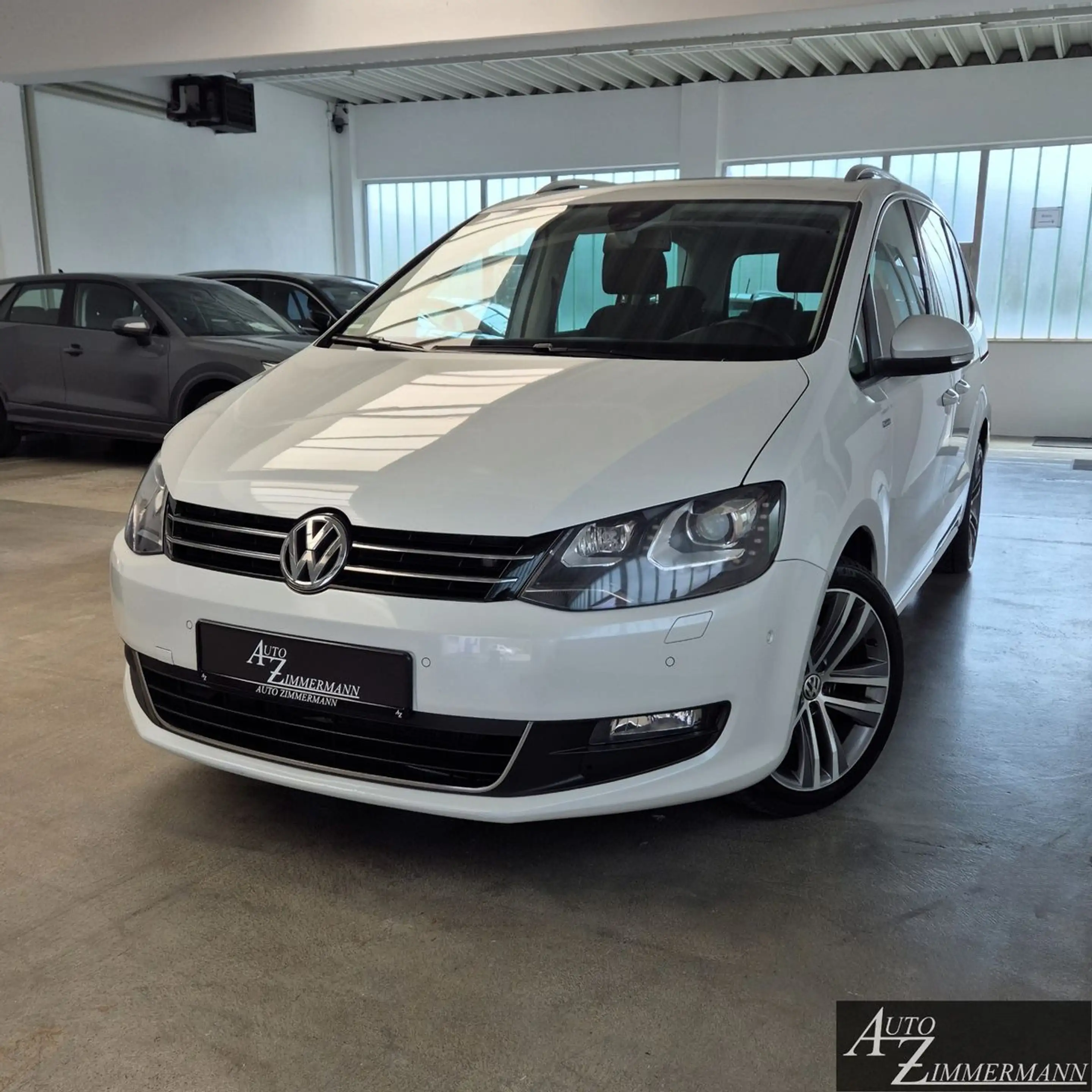 Volkswagen Sharan 2,0TDI DSG Navi*XEN*Standheiz*Kamera*AHK