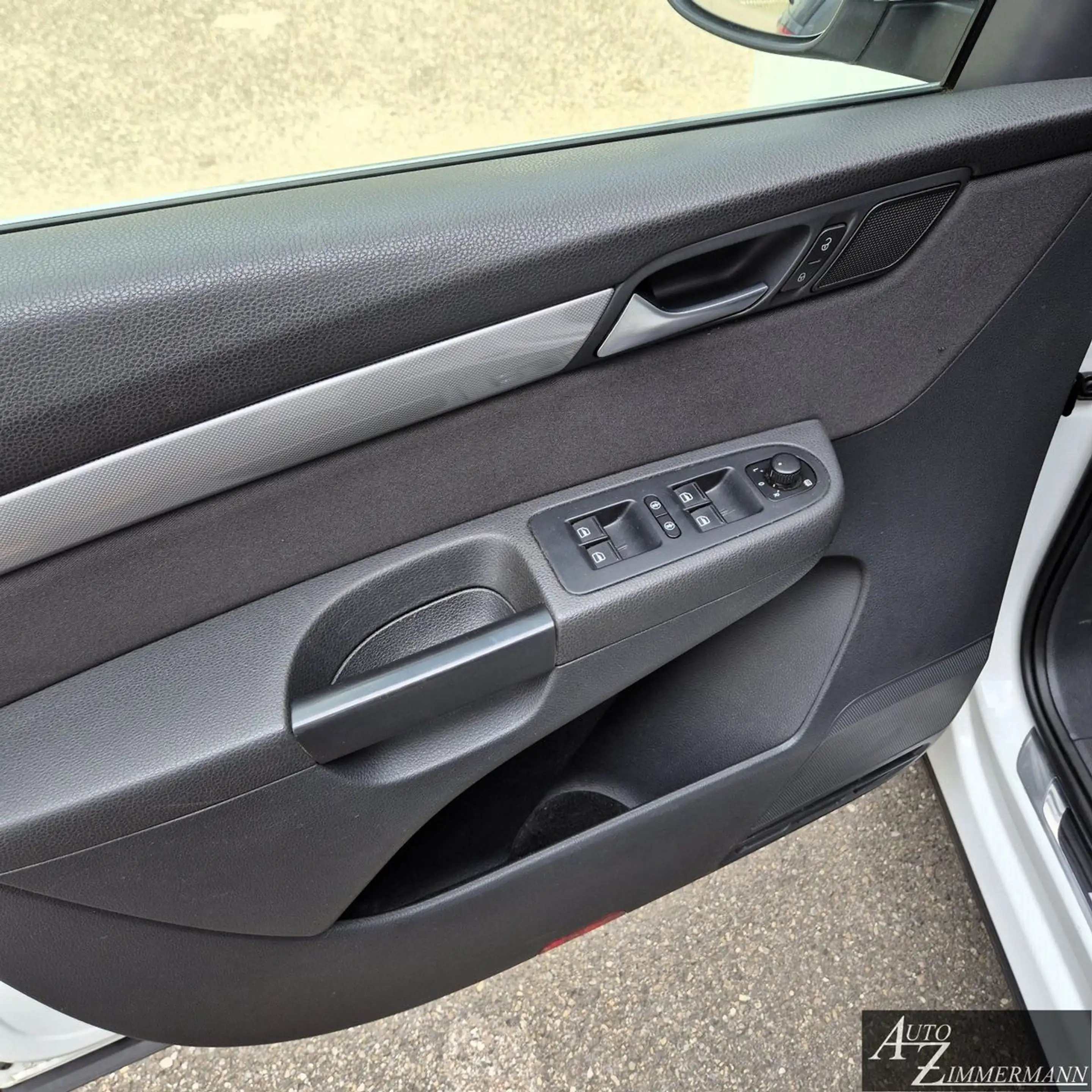 Volkswagen Sharan 2,0TDI DSG Navi*XEN*Standheiz*Kamera*AHK — photo 15