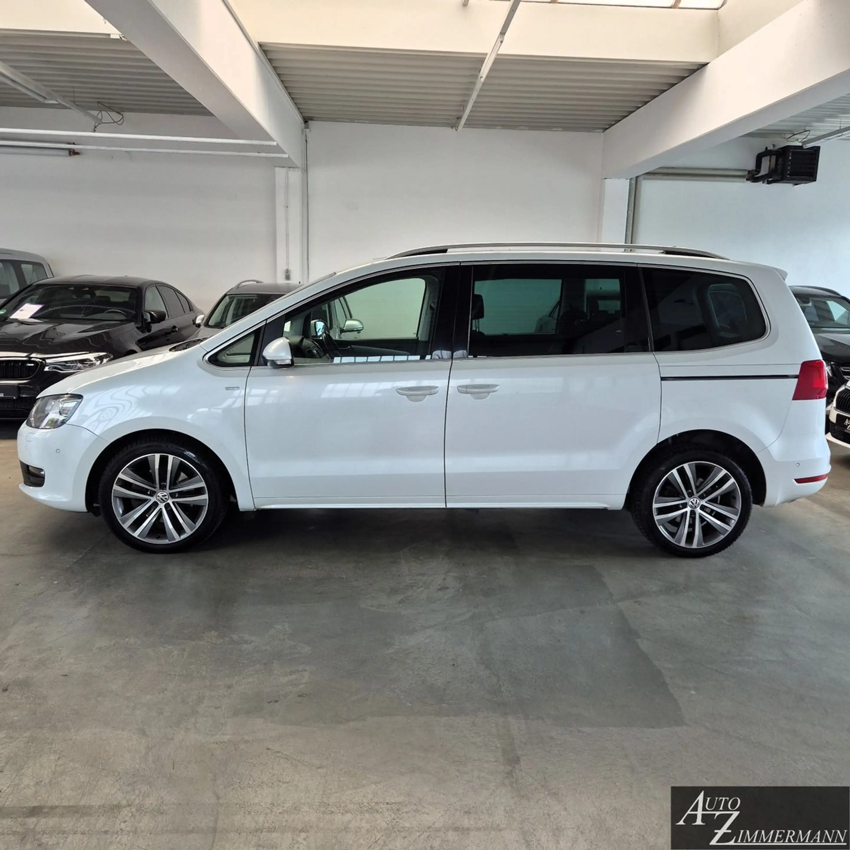 Volkswagen Sharan 2,0TDI DSG Navi*XEN*Standheiz*Kamera*AHK — photo 5