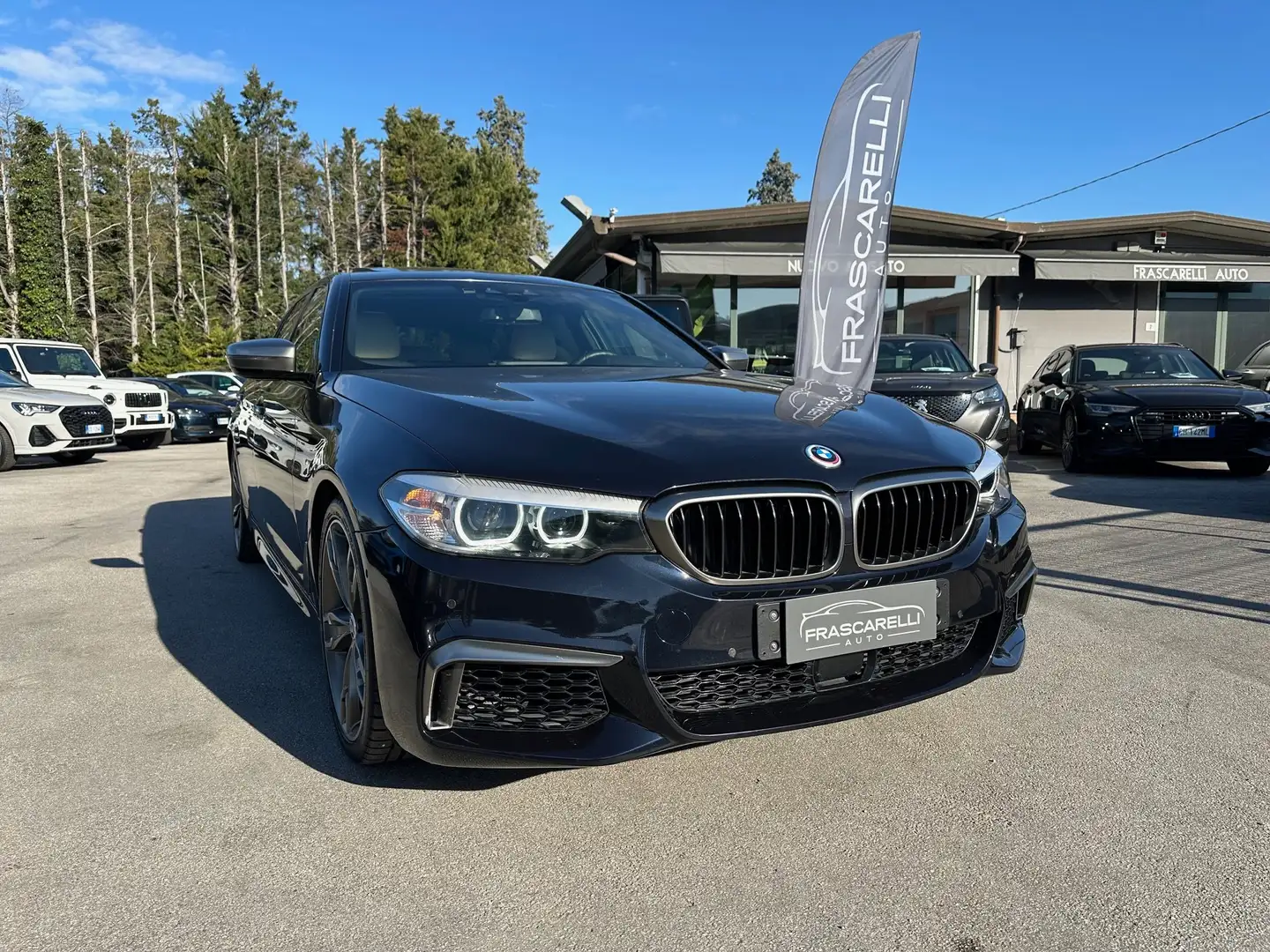BMW 550 Serie 5   xDrive Touring /TETTO/4 STERZ//STRAFULL Blauw - 1