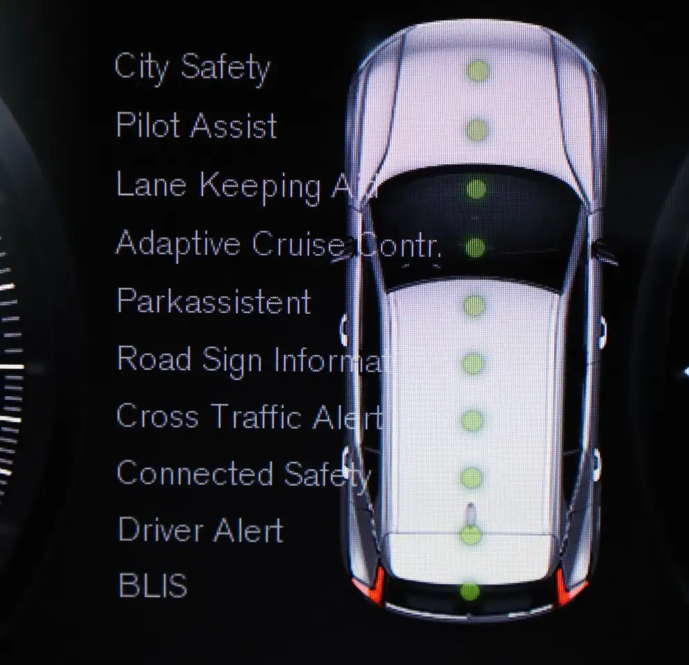 Volvo XC40 R Design T.Leder,Navi,LED,Kamera,Apple CarP, миниатюра 19