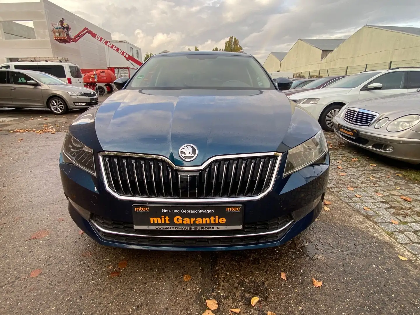 Skoda Superb Combi Navi+Allwetter+PDC+Sitzheizung Blau - 2