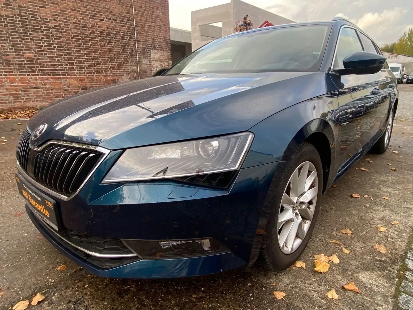 Skoda Superb Combi Navi+Allwetter+PDC+Sitzheizung Blau - 1