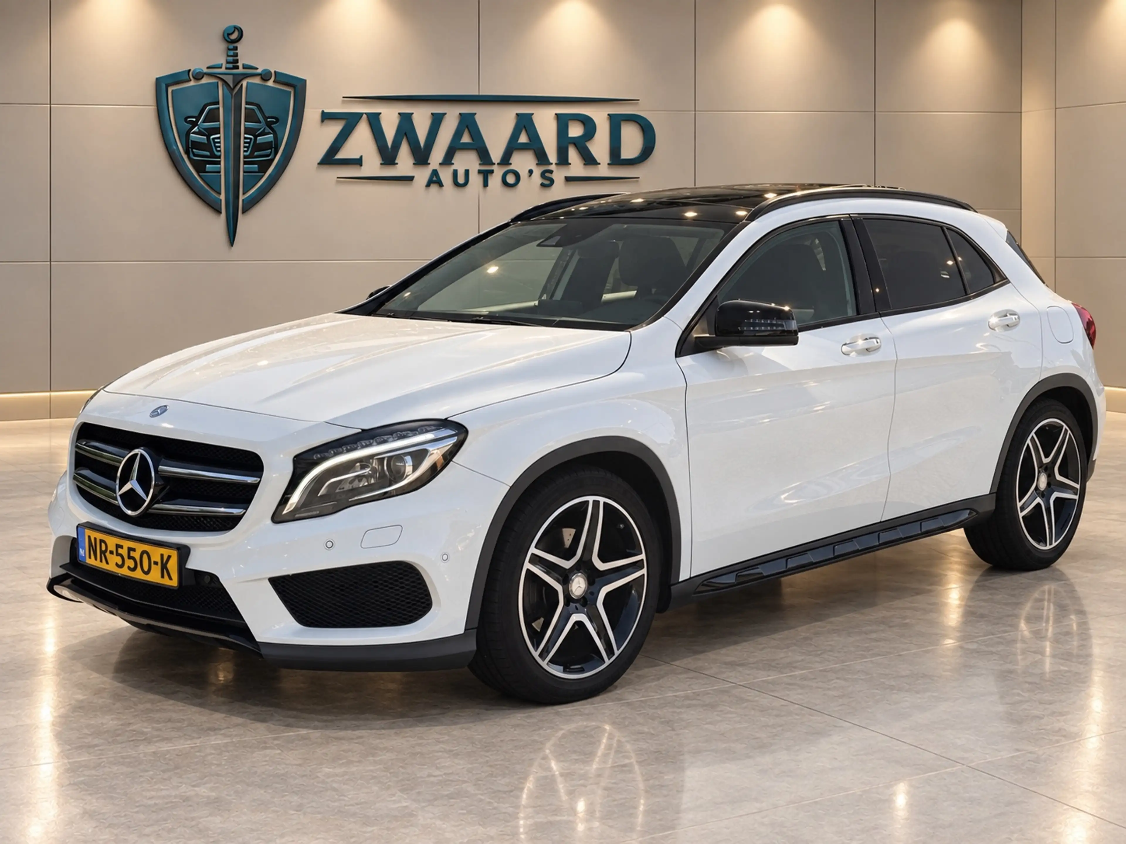 Mercedes-Benz GLA 250 4Matic Prestige AMG l Panoramadak l Camera l Clima — photo 14