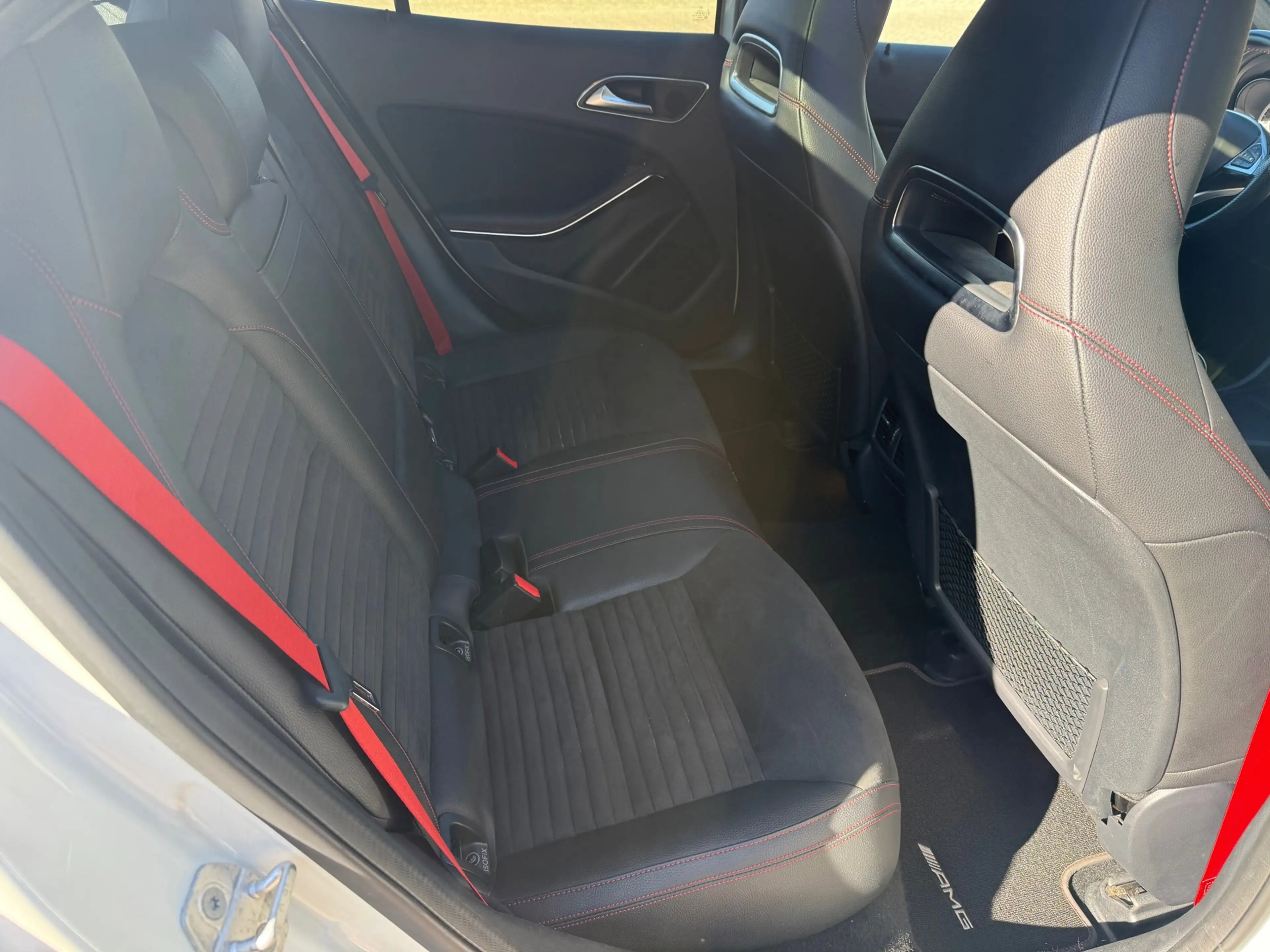 Mercedes-Benz GLA 250 4Matic Prestige AMG l Panoramadak l Camera l Clima — photo 11