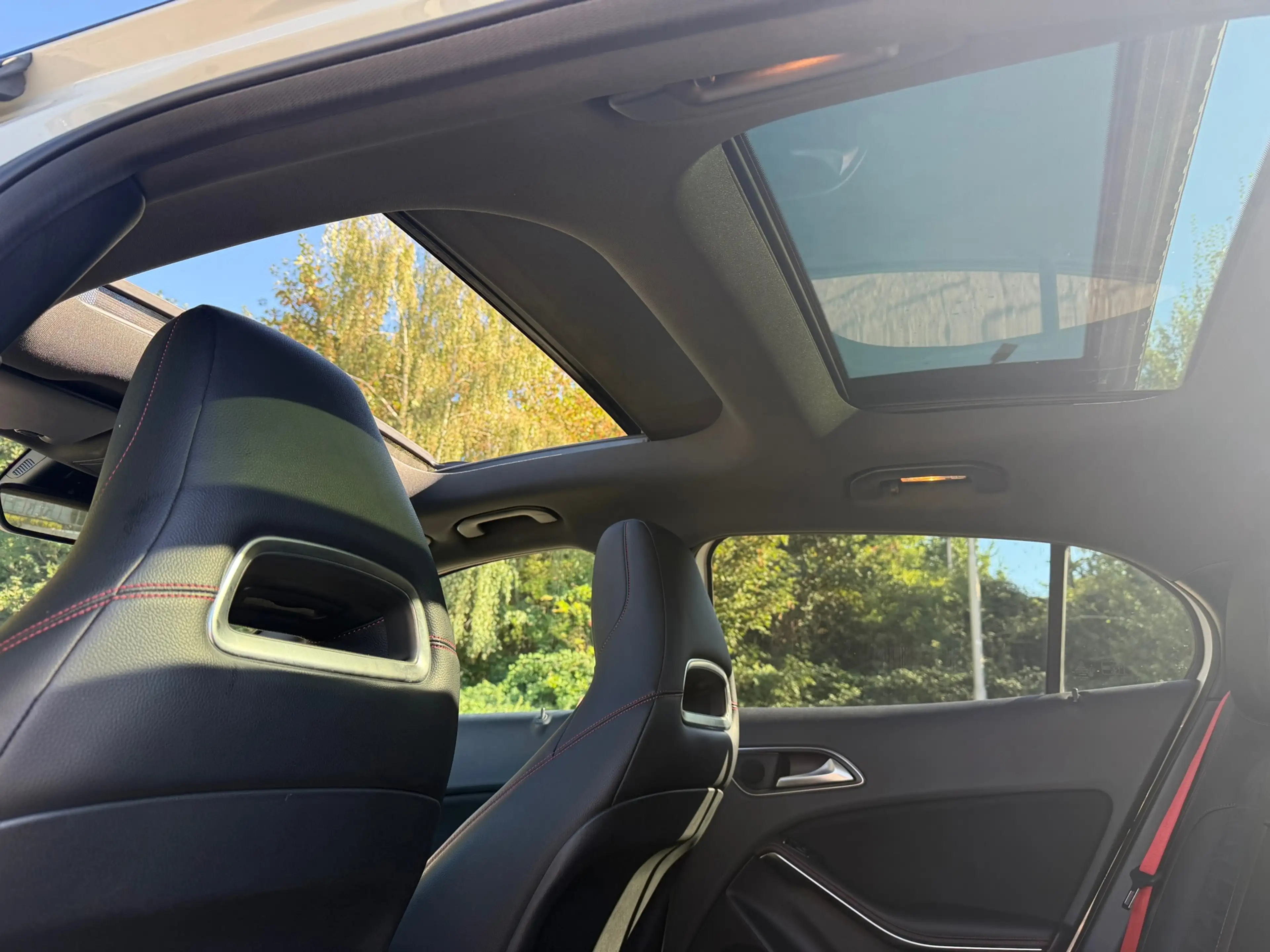 Mercedes-Benz GLA 250 4Matic Prestige AMG l Panoramadak l Camera l Clima — photo 13